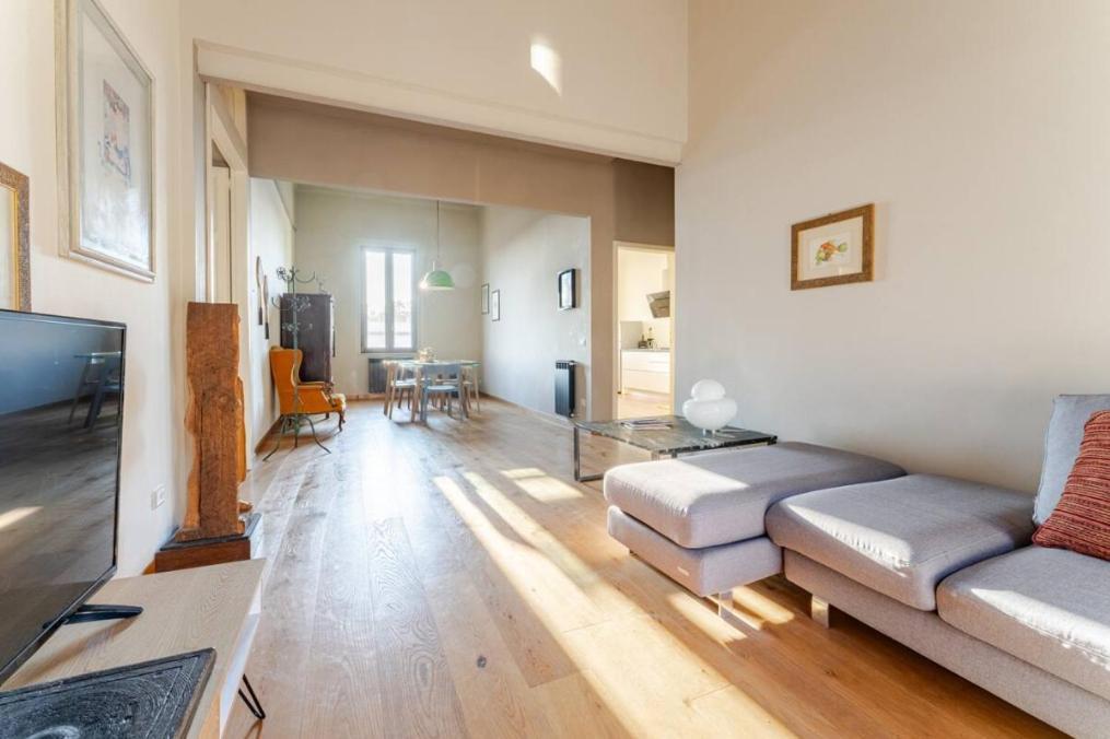 Appartamento A 150M Dal Duomo 彼得拉桑塔 外观 照片